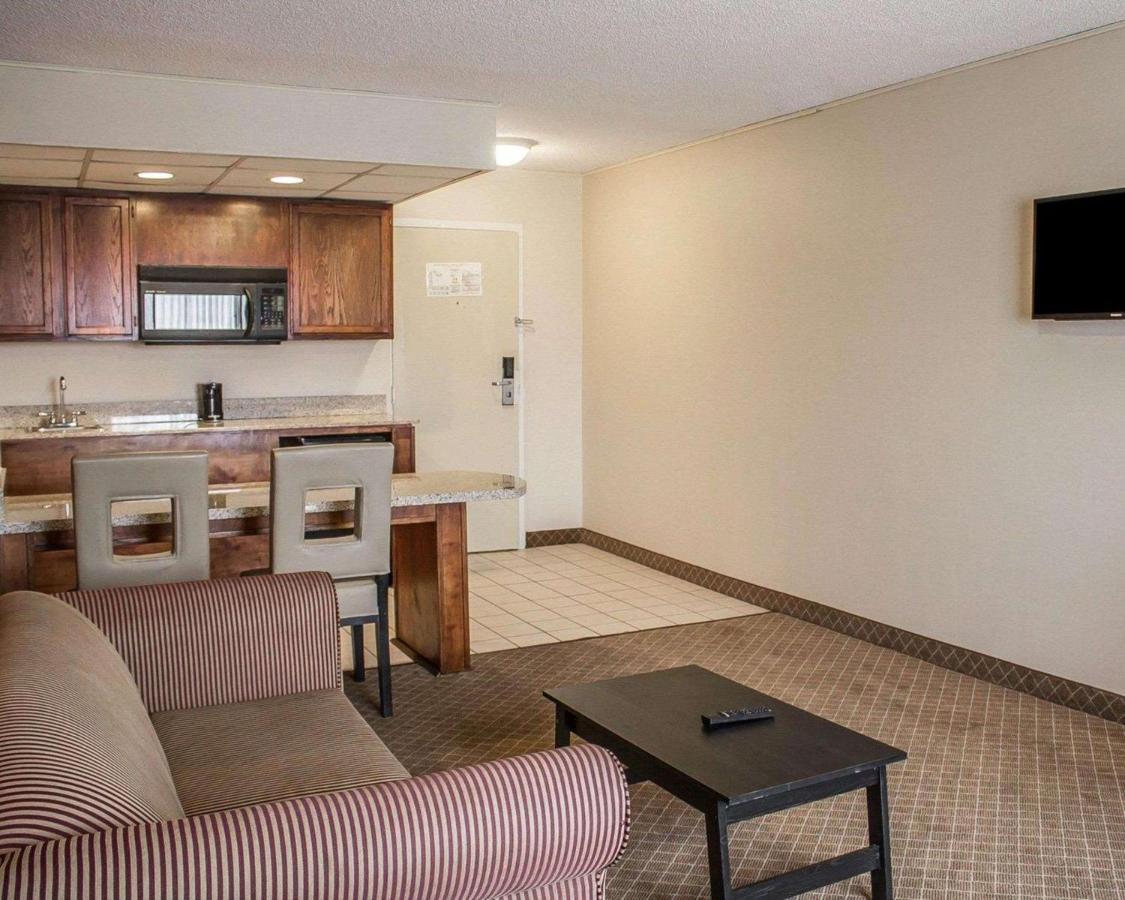 Norwood Inn & Suites Кълъмбъс Екстериор снимка