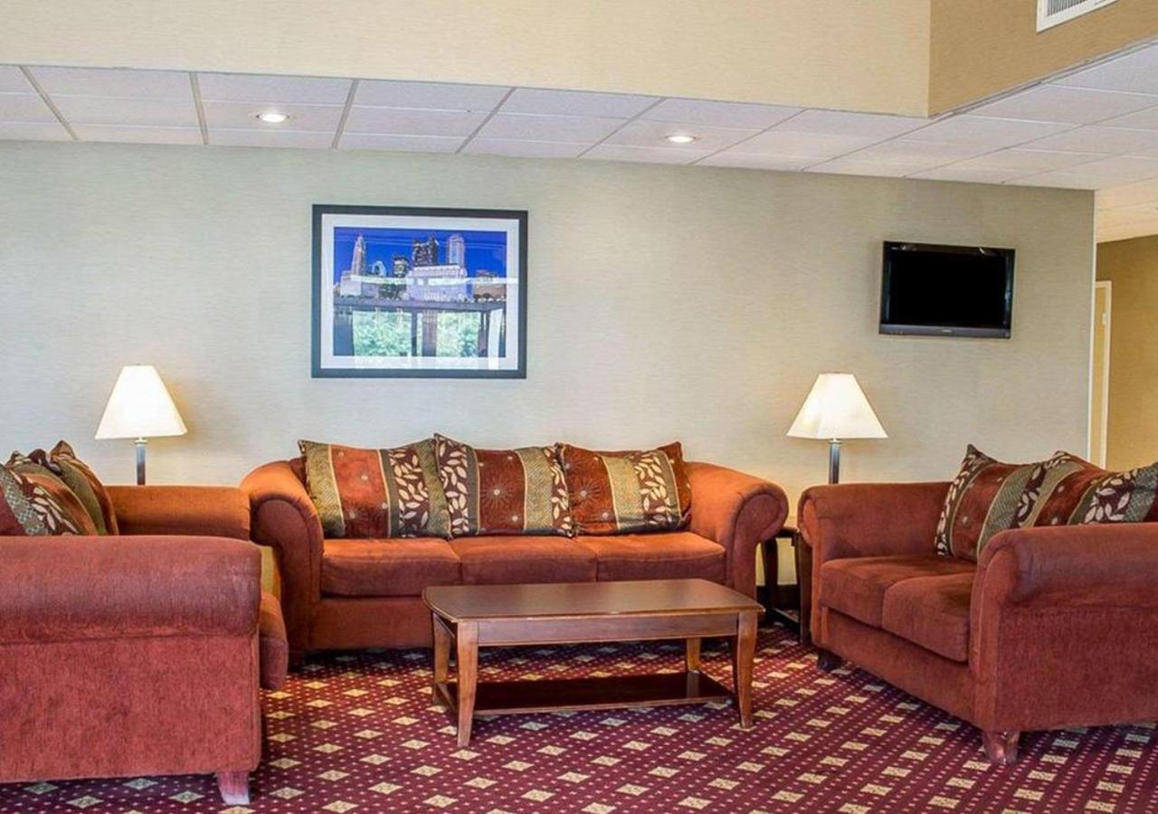Norwood Inn & Suites Кълъмбъс Екстериор снимка