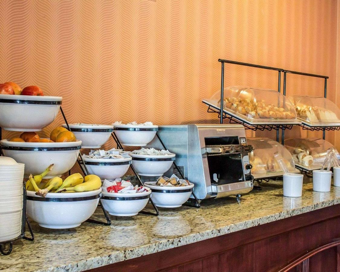 Norwood Inn & Suites Кълъмбъс Екстериор снимка