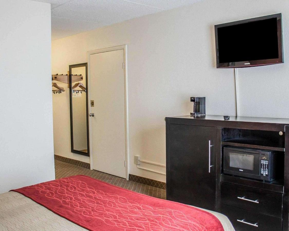 Norwood Inn & Suites Кълъмбъс Екстериор снимка